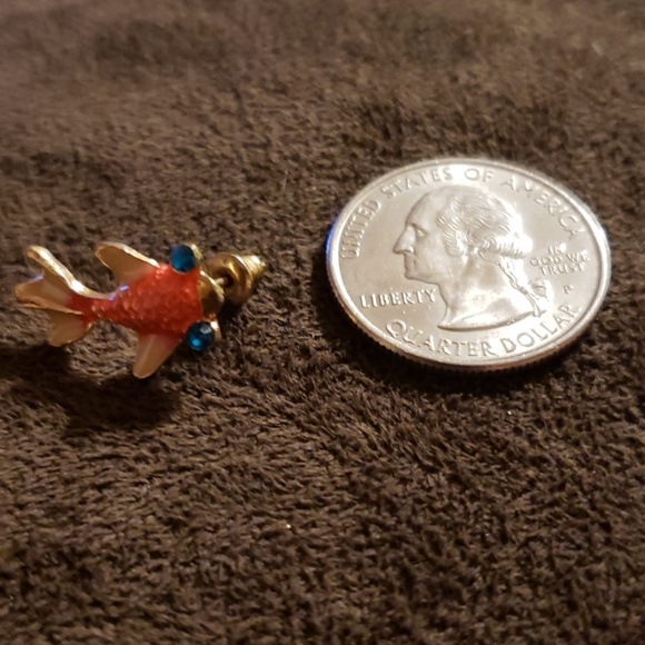 🧡Goldfish Earrings 🧡 - Picture 3 of 4